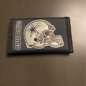 BRAND NEW DALLAS COWBOYS LOGO VELCRO WALLET